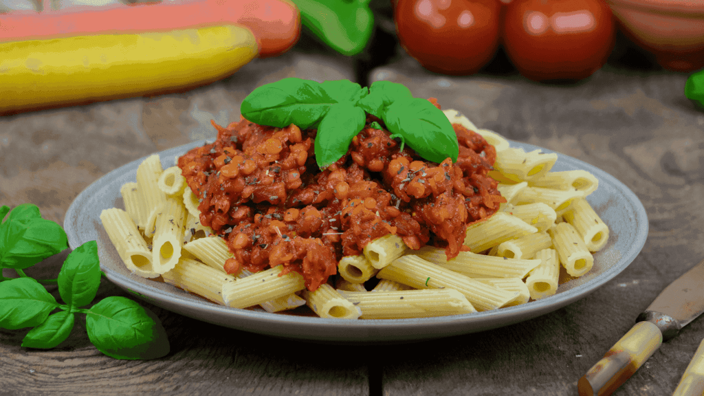 Vegane Bolognese mit roten Linsen - Flavoury Food Blog